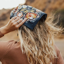 Load image into Gallery viewer, Handker Bandana - No. 039 Elsie Bandana