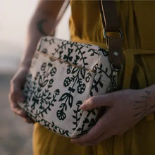 Load image into Gallery viewer, JOYN - Camera Bag
